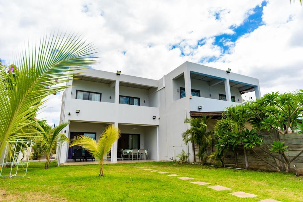 Stella Marris Beachfront Villa Pointe aux Sable Exterior foto